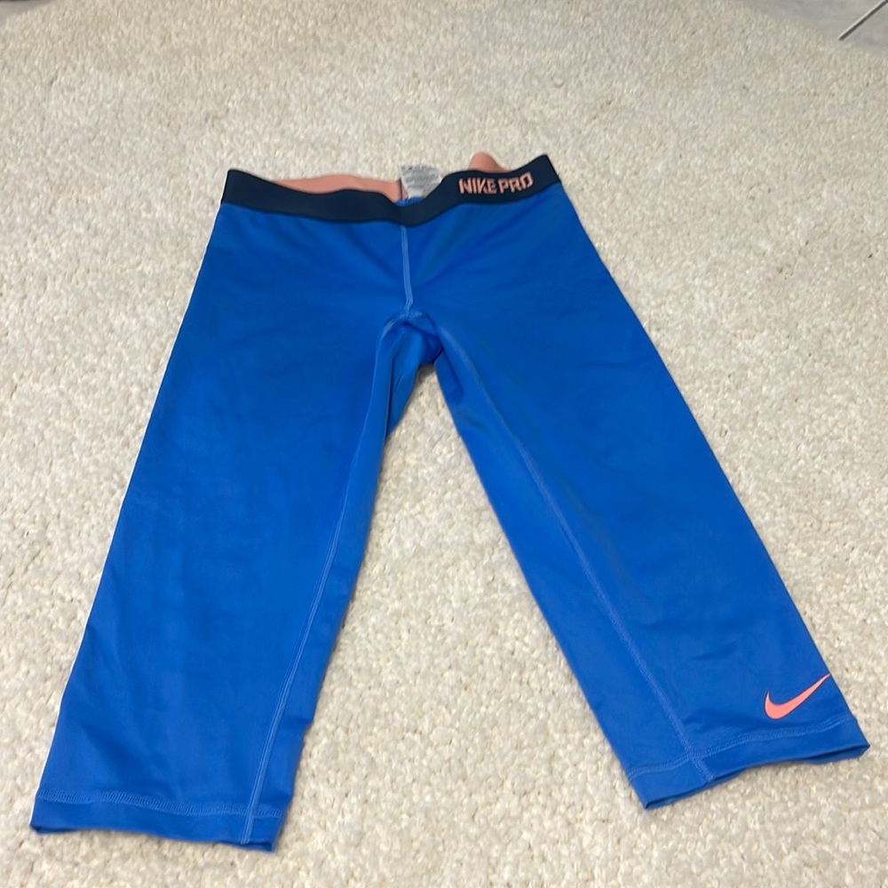 Nike Pro Capri Leggings